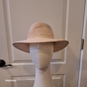 Wallaroo Hat Company Victoria Fedora Women's Stylish Cream Hat